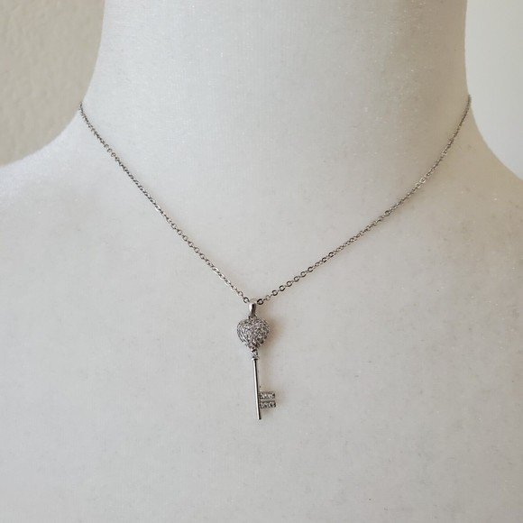Chomel Silver Tone Cubic Zirconia Key Statement Necklace Dainty Feminine - Picture 1 of 10